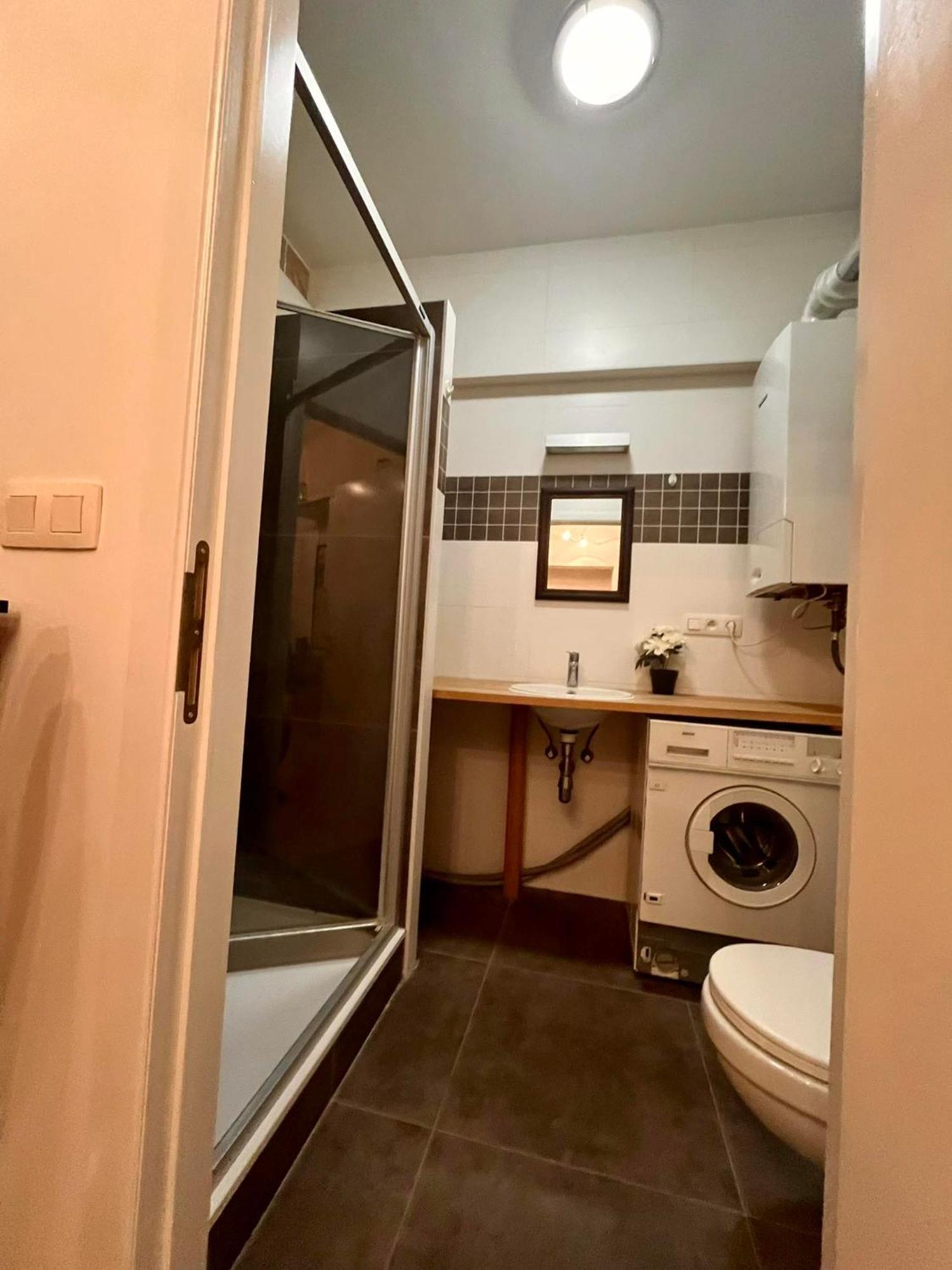 Appartement Charmant Studio - Quartier Chatelain